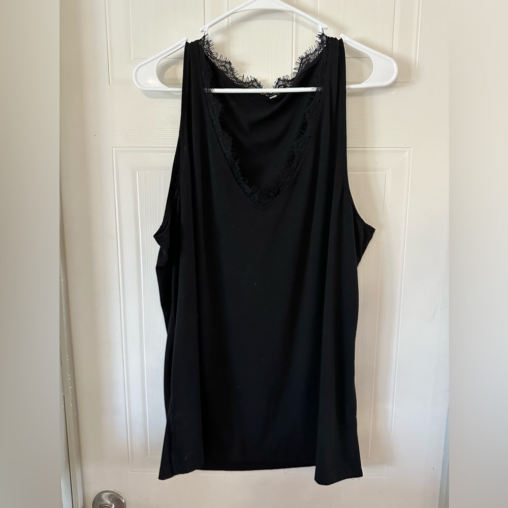 Laced trimmed sleeveless black shirt XL